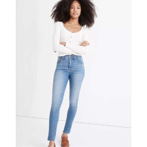 Madewell 10” High-Rise Skinny Jeans in Ainsworth Wash: Raw-Hem Edition - Picture 1 of 12